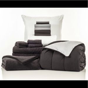 SOLD Dorm Bedding Set Twin XL